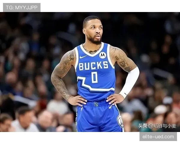 利拉德休赛期天天喝蛋白粉当水，结果夏天晒个照全网问是不是偷偷练了两年？