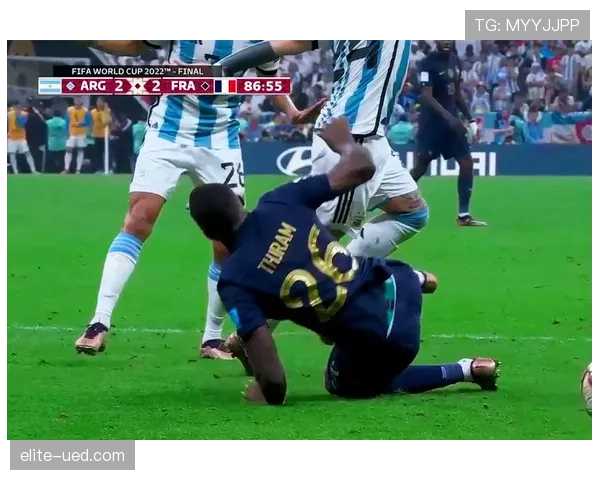 假摔判罚判定要点与VAR取证标准