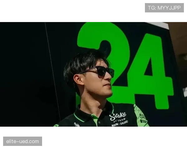 周冠宇开完F1发布会直接去超市抢打折酸奶，这自律我服了