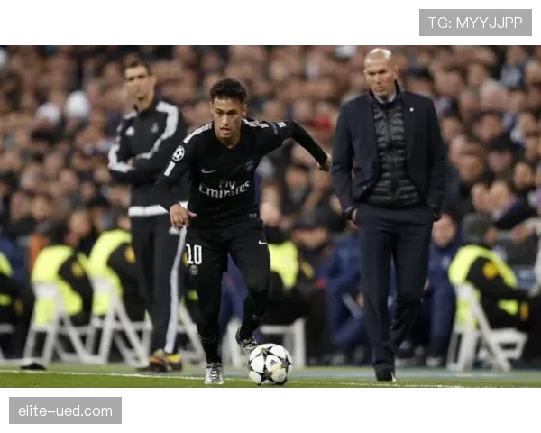 尼科·威廉斯与维尼修斯：同为速度型边锋，战术角色与进攻逻辑有何不同？